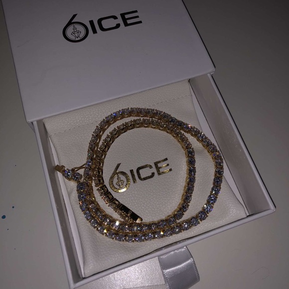 18KT Gold Plated Tennis Chain - Picture 3 of 4